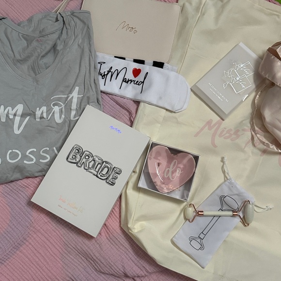 Miss to Mrs. Bridal Accessories - Picture 3 of 13